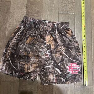 Eric Emanuel camo shorts size L